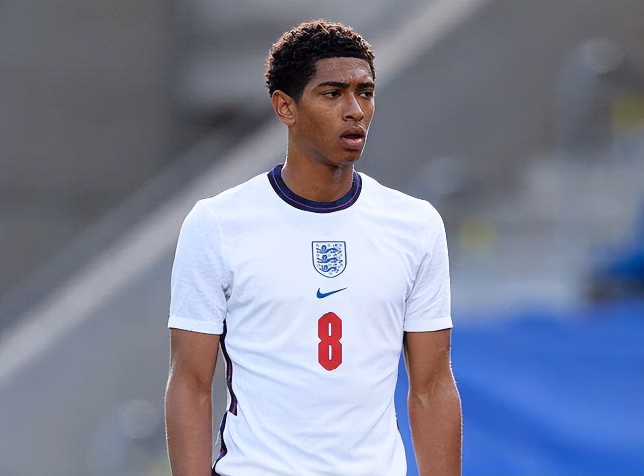 北马其顿新一期大名单：埃尔马斯领衔，英博外援阿利米在列（北马其顿公布新一期名单：埃尔马斯领衔，英博外援阿利米入选）