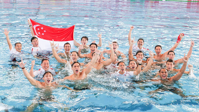 斯基拉：巴黎FC有意把坎特带回法甲，双方已经开始谈判（斯基拉：巴黎FC正推动坎特回归法甲，双方已开启谈判）