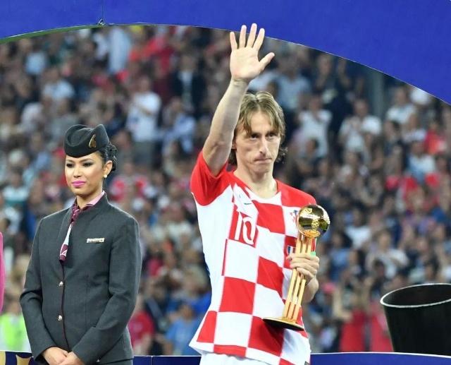 米体：专家无法找到邓弗里斯脚踝疼痛原因，检查并未发现损伤（米体：邓弗里斯脚踝疼痛原因成谜，检查未见损伤）