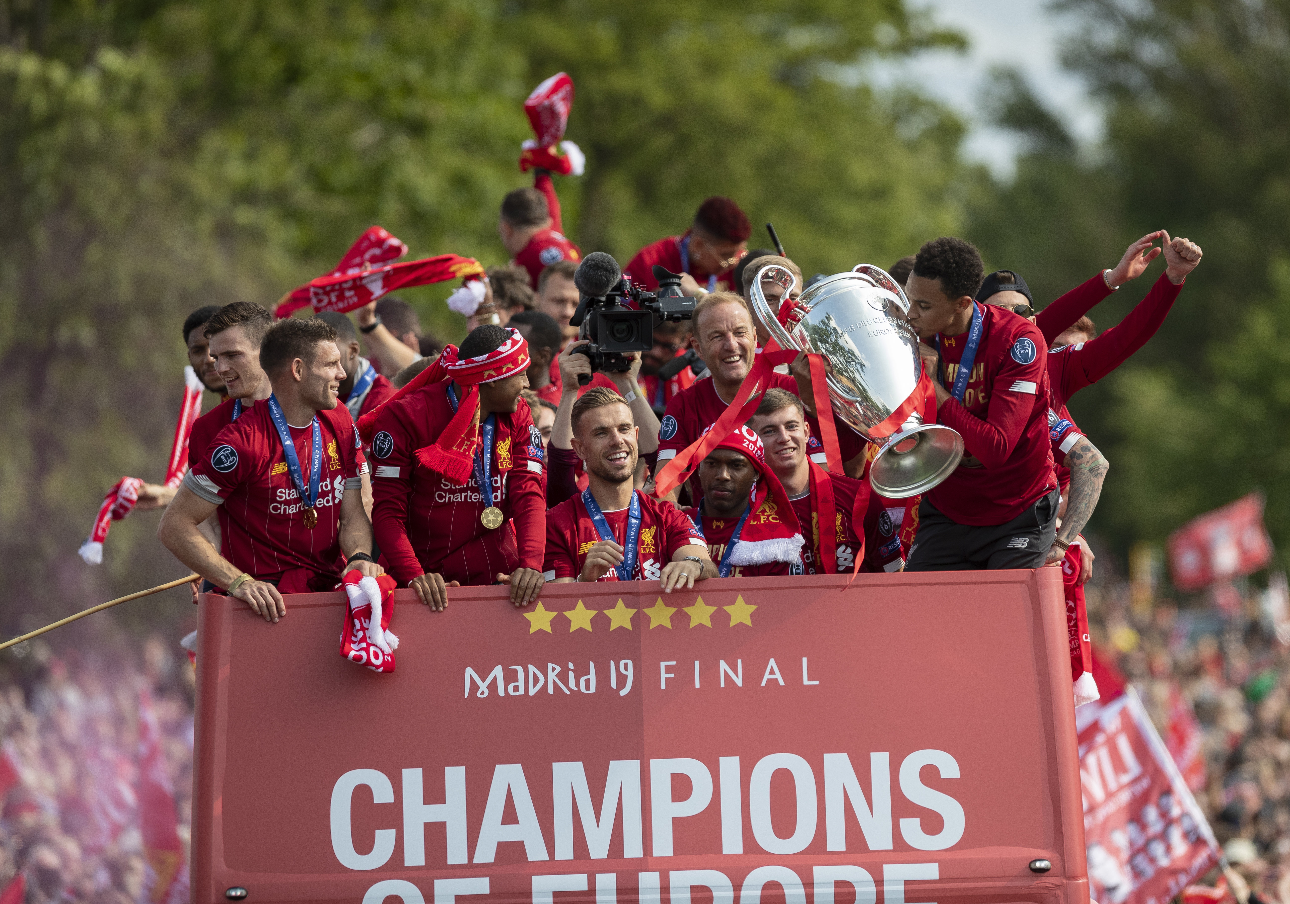 记者：国米正在关注阿克，曼城要价3500万欧元（记者：国际米兰有意阿克，曼城标价3500万欧元）