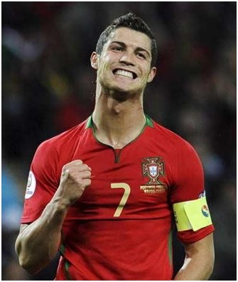 TA：桑切斯最近在逐渐进步，他已成为英超最可靠的门将之一（TA：桑切斯渐入佳境，跻身英超最可靠门将行列）