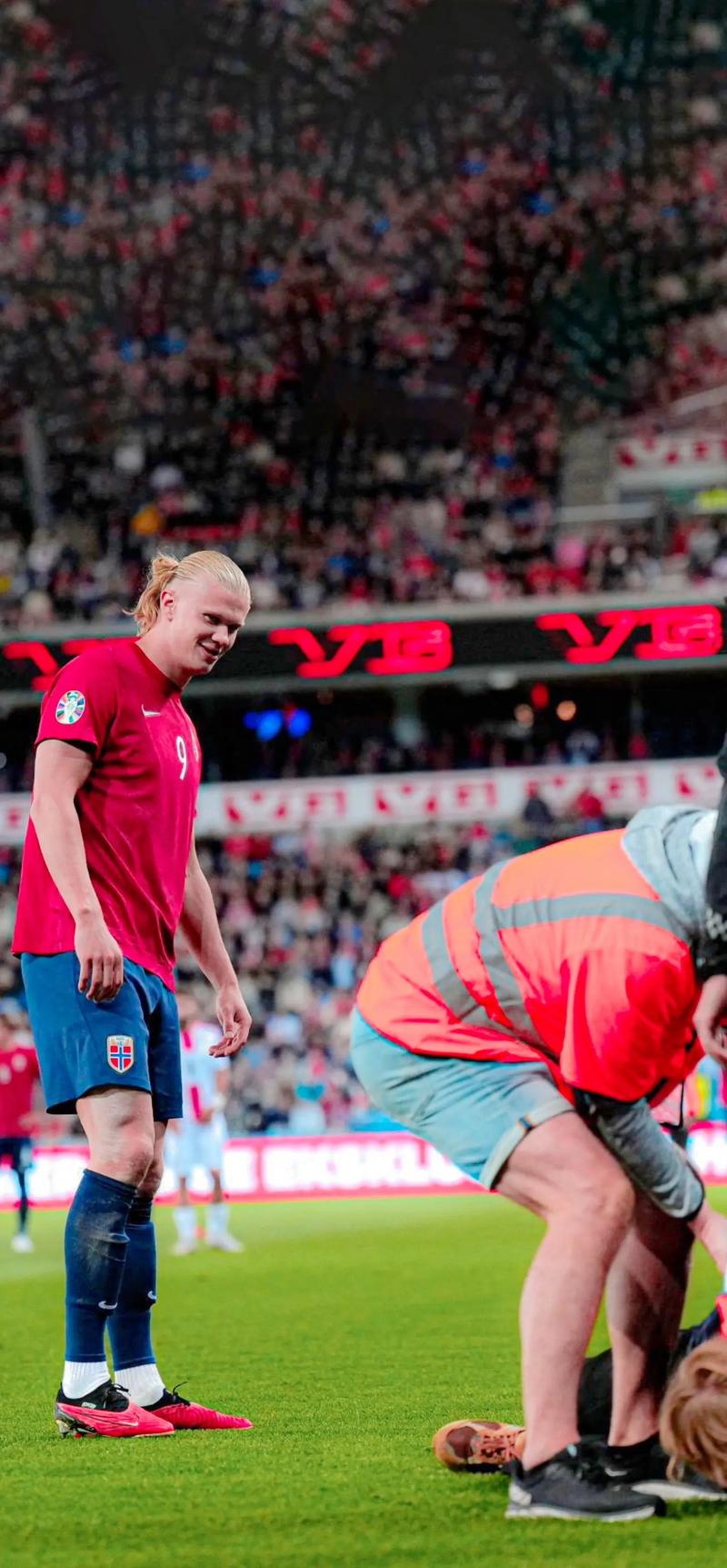 诺坎普国王，巴萨对阵毕包第10分钟时主场观众高喊“梅西”（巴萨战毕巴第10分钟，诺坎普全场高呼“梅西”）