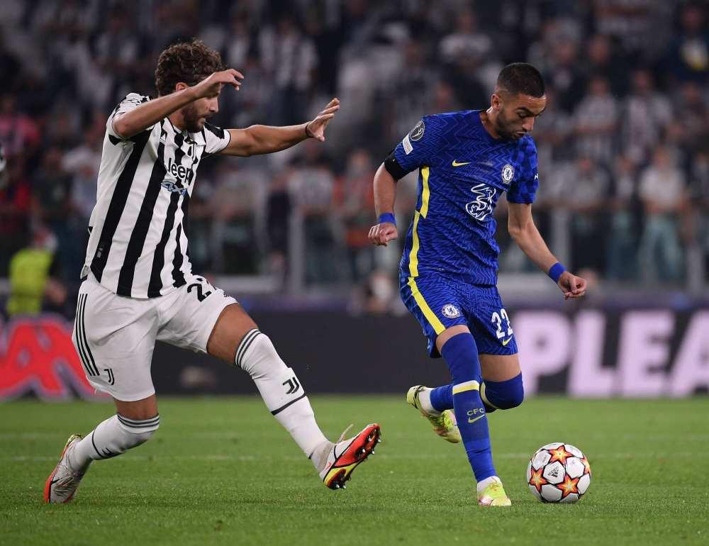 铜梁龙经理：明年目标在中超站稳脚；选主场考量因素比较综合（铜梁龙俱乐部经理：明年目标在中超立足；主场选择将综合考量多因素）