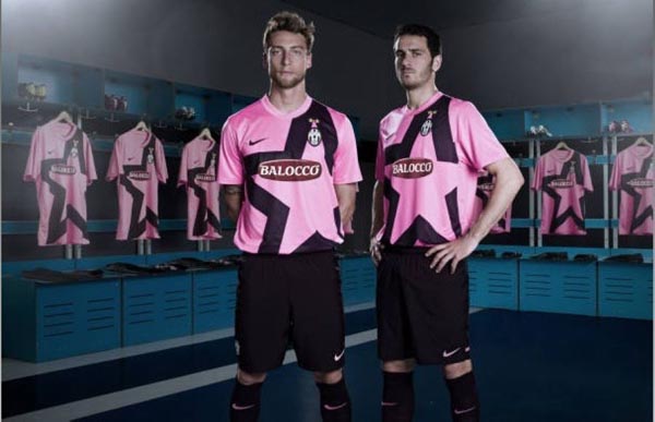 历年中超金靴：武磊34球傲视群雄，法比奥28球独享本赛季金靴（中超金靴回顾：武磊34球领跑历史，法比奥28球加冕本季金靴）