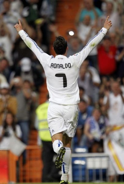 欧冠：利物浦3-2击败马赛（欧冠：利物浦3比2险胜马赛）