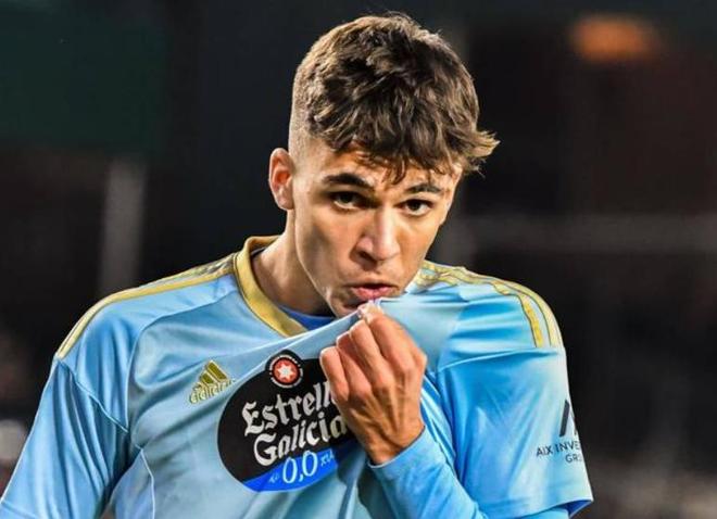 欧洲足坛疯狂周末诞生 豪门心系欧战冷门跌爆（欧洲足坛上演疯狂周末：豪门为欧战分心，冷门频出）