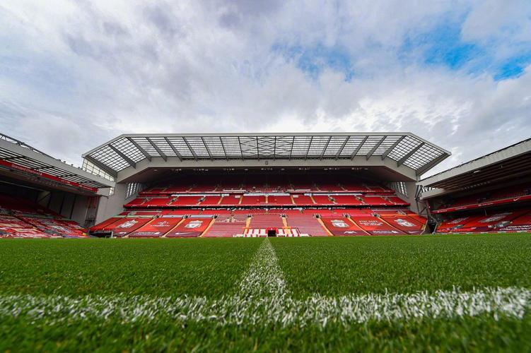 门将连续零封，稳定球队防线（门将连场零失球，稳固球队后防）