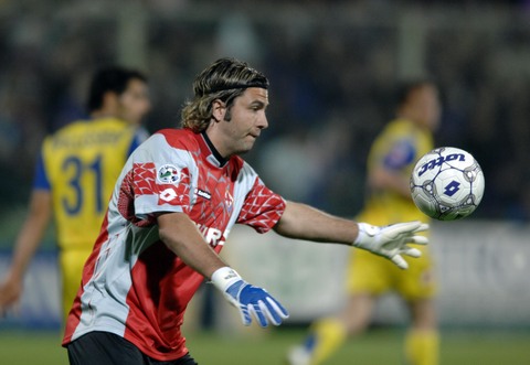 除升班马外，那不勒斯是五大联赛唯一2025年主场不败球队（2025年五大联赛主场不败队仅那不勒斯，升班马除外）