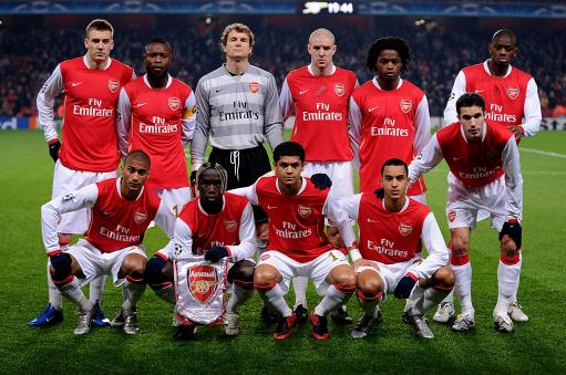 铜梁龙官方：下赛季球衣为主红客白，欢迎球迷投票27赛季球衣（铜梁龙官宣：下季球衣主红客白，27赛季款式向球迷开放投票）