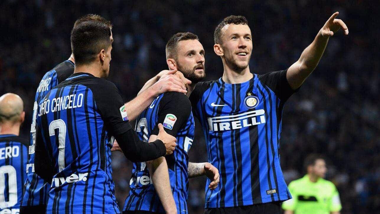 第五个“R”成为现实：巴萨的挑战与未来之路（第五个“R”落地：巴萨的考验与前行之道）